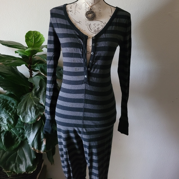 🖤Xhilaration Grey & Black body suit - Picture 2 of 8